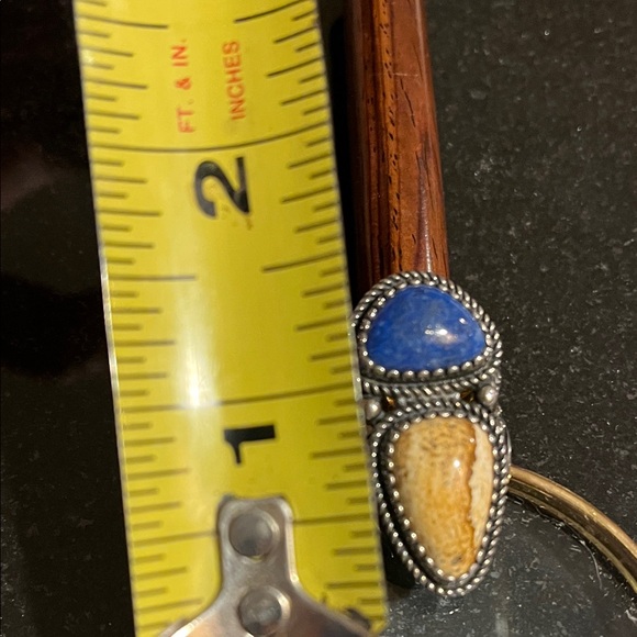 Silver and Blue Stone Ring - Picture 5 of 7